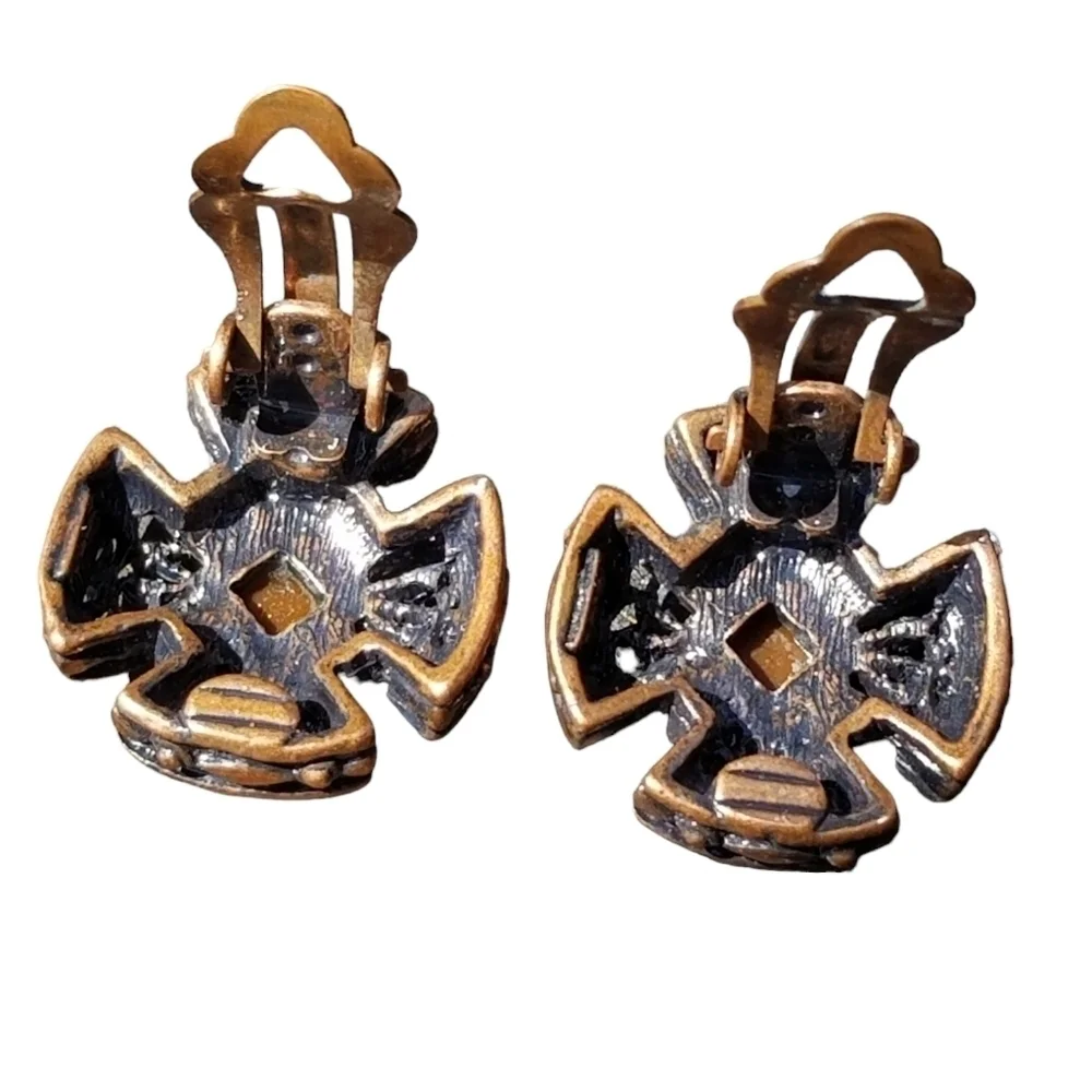 VINTAGE MK CO. RENAISSANCE REVIVAL STYLE COPPER COLORED CROSS CLIP ON EARRINGS
